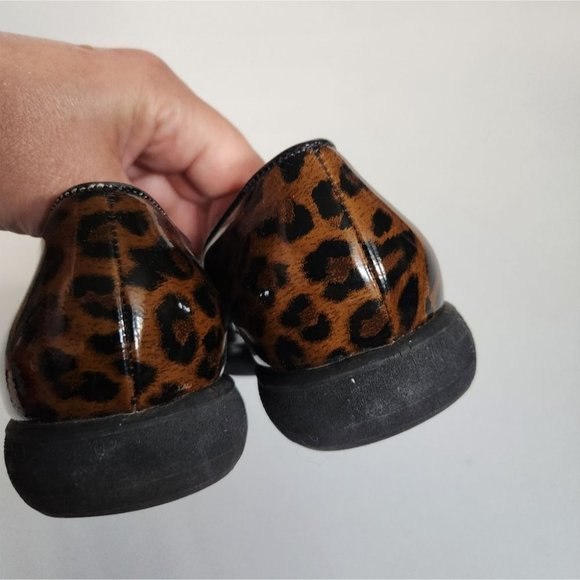 *SOLD* SALVATORE FERRAGAMO | Animal print loafers patent leather brown sz 6B - Picture 4 of 7